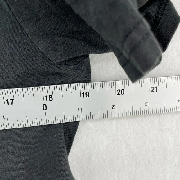 ACDC T-Shirt Women's Sz M Black ACDC Back In Black 1980 US Tour Crew Neck - Picture 4 of 10